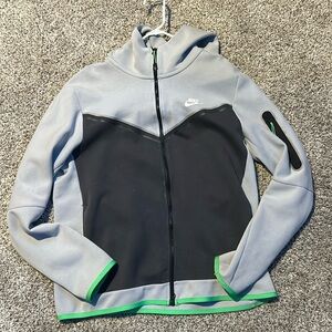 DARK GREY/GRAY/GREEN NIKE TECH FLEECE